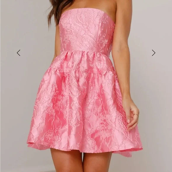 NWT SILHOUETTE OF DREAMS STRAPLESS MINI HELLO MOLLY - Picture 1 of 11